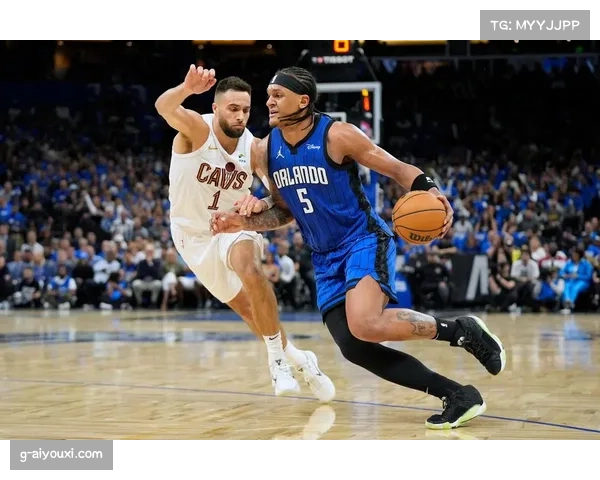 魔术前锋班凯罗场均22.1分6.9篮板,持球进攻技巧持续精进 魔术前锋班凯罗场均22.1分6.9篮板,持球进攻技巧持续精进